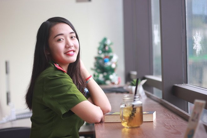 Nu sinh Hoc vien Canh sat: Toi muon lap lai danh hieu thu khoa hinh anh 1
