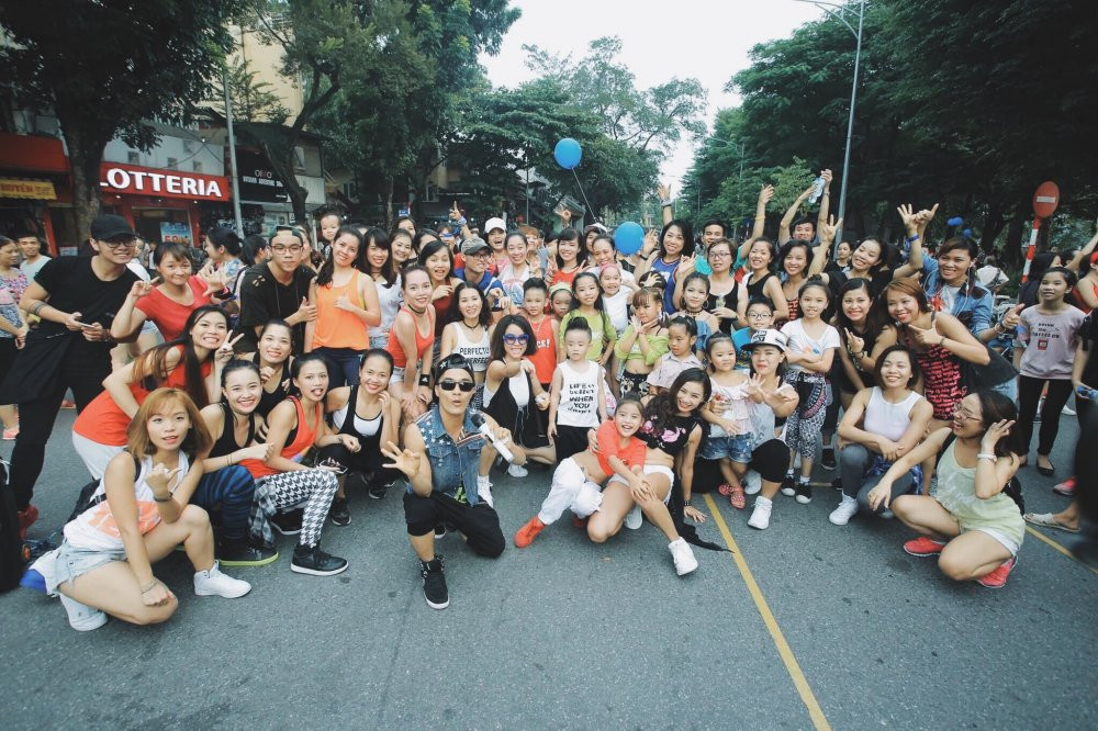 38B6D8F4-B20D-4B0A-AA46-2F5BE0F73071 3