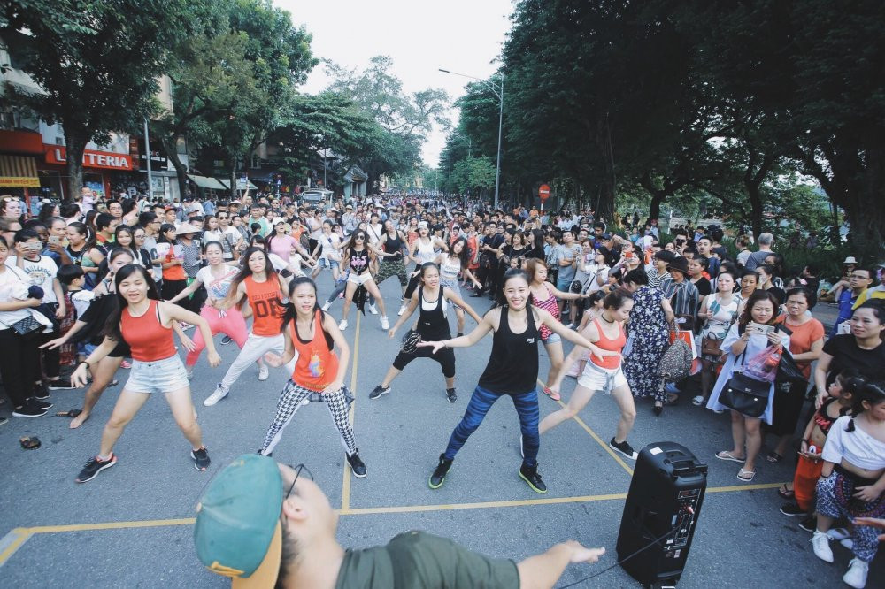 442EDCFC-8046-45E0-A5F3-D781B737C643 3