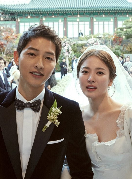 Song Hye Kyo, Song Joong Ki nhay voi Chuong Tu Di sau le cuoi hinh anh 2
