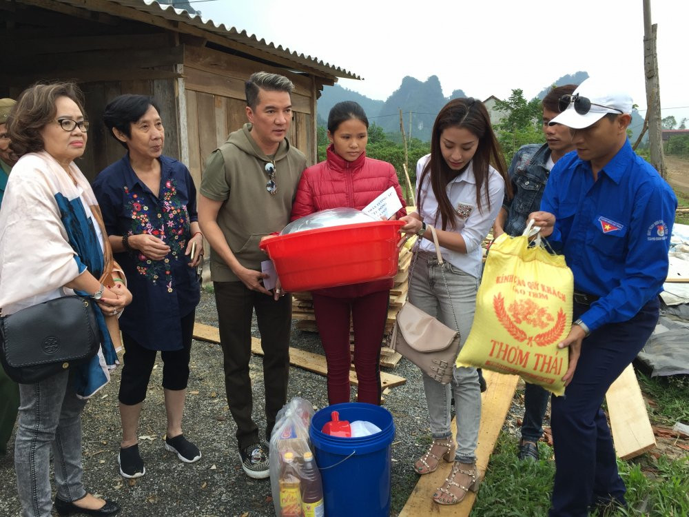 8B0AAC32-06E4-4688-840D-22306D3BC49C 10