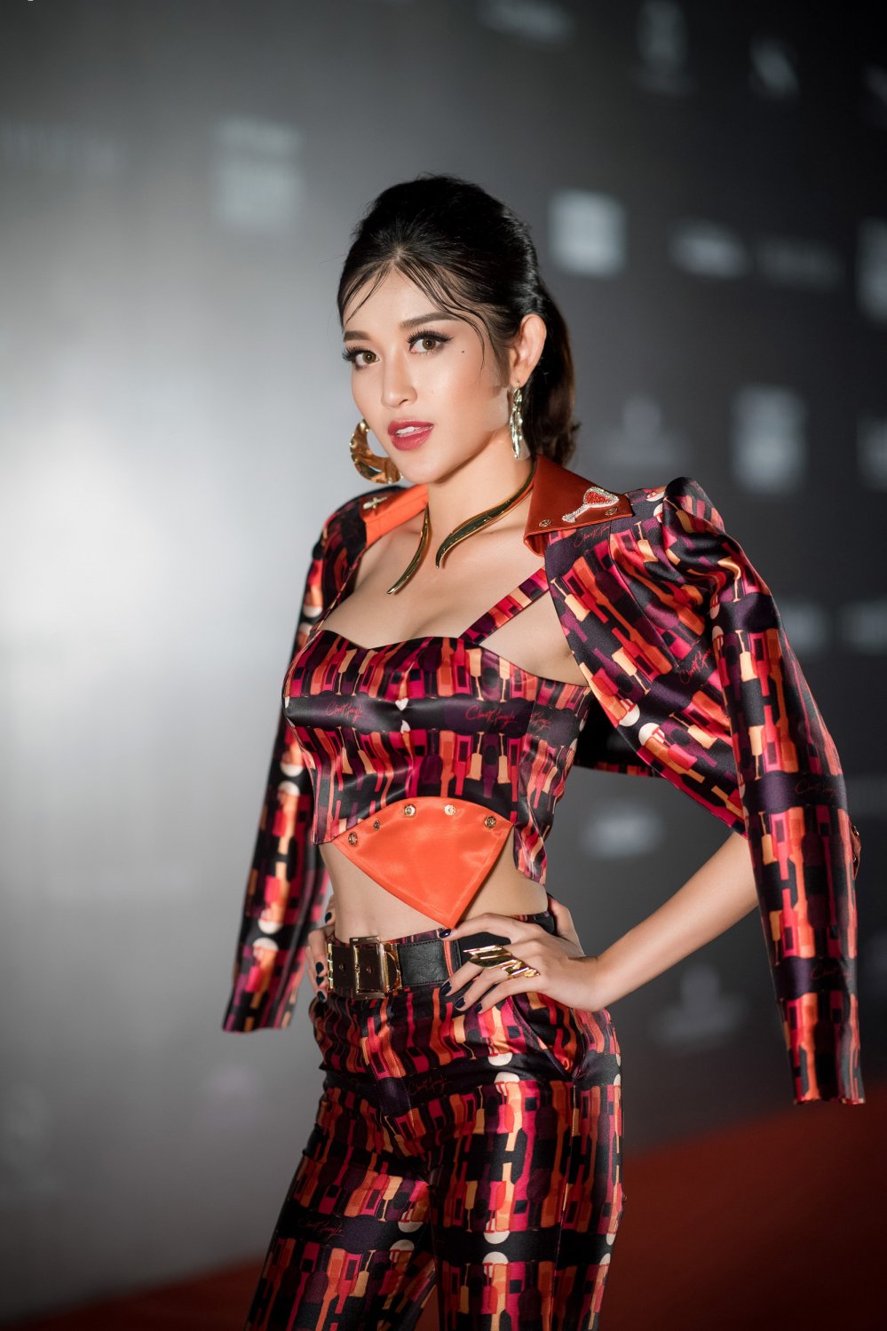 Huyen My (17) 3