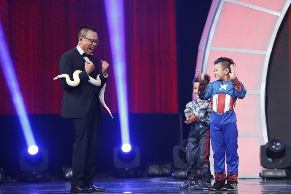 MC Lai Van Sam va Minh Nhut - Minh Quang 2 3