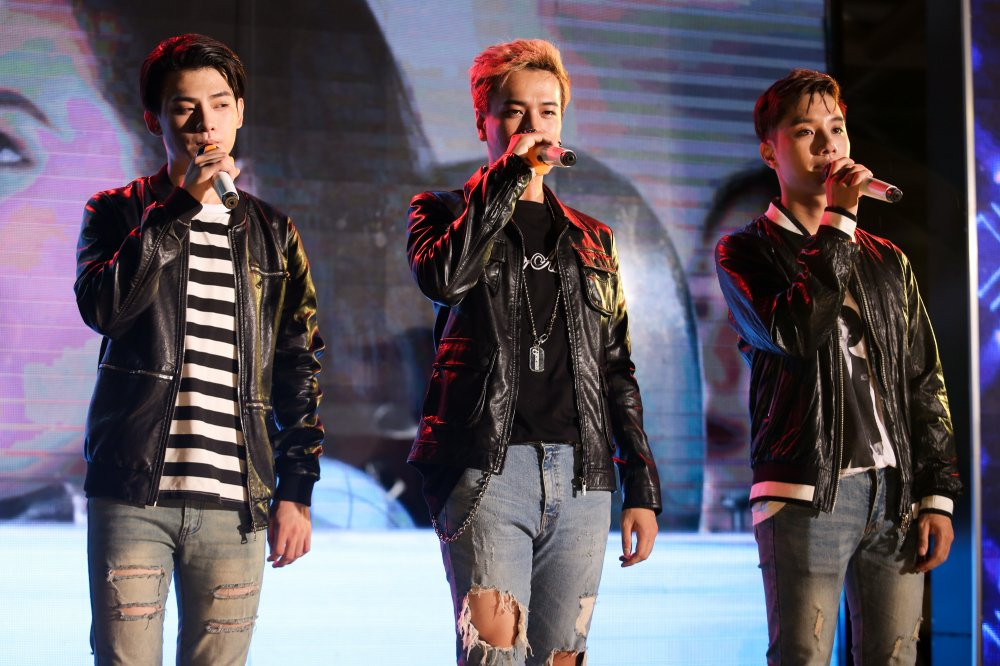 01 NHOM A3 (LOU HOANG - JUUN DANG DUNG - CHAU TRONG TAI) (2) 6