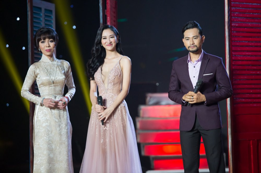 2. Ha Thu song ca cung Huynh Dong (4)