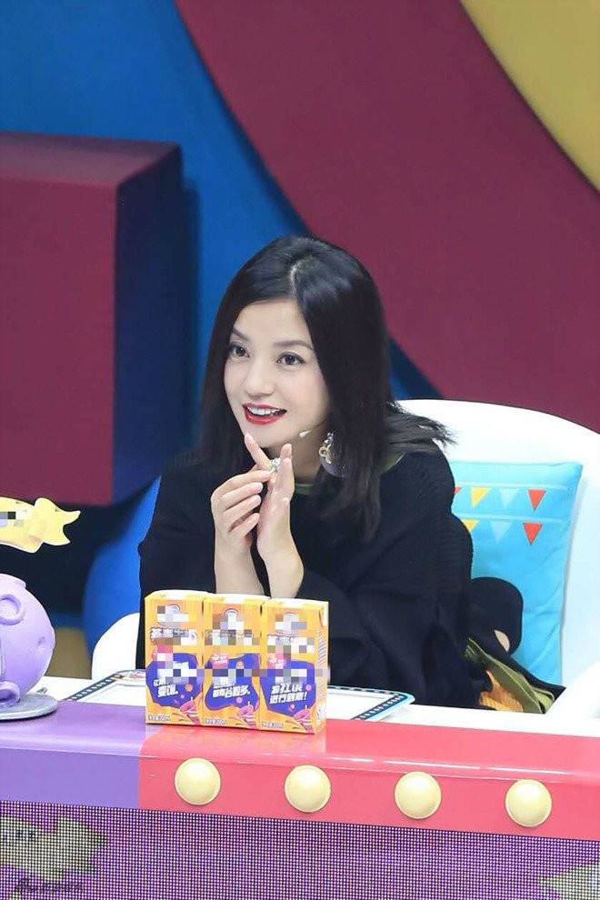 Trieu Vy bi nghi bo tron khi dong cua 4 cong ty de sua sang hinh anh 3