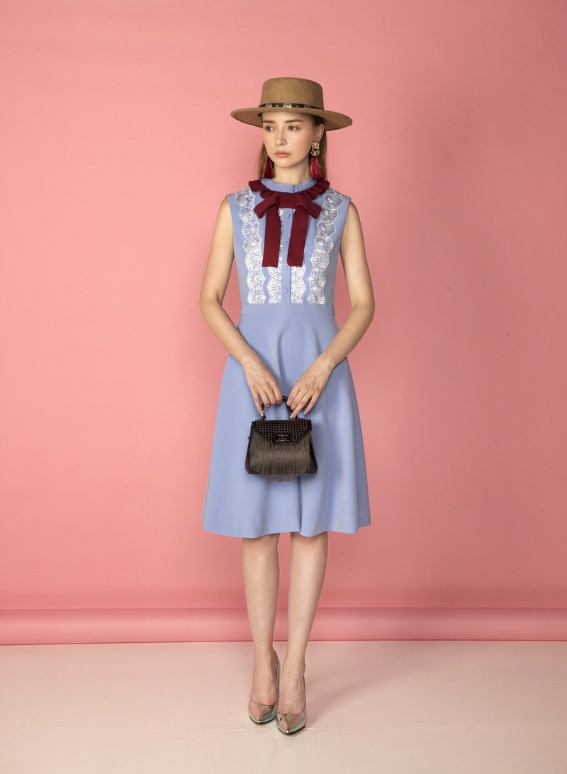 5a2f9151b5e48-look-10