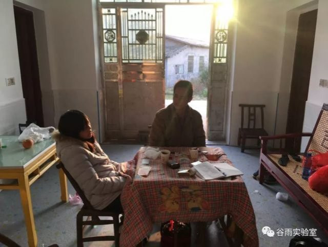 Vu dien vien chet vi nga tu tang 62: Me bi tam than sau khi mat con hinh anh 1