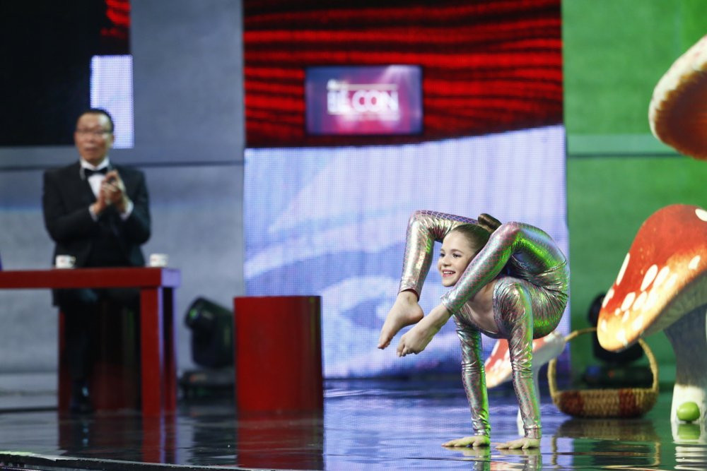 MC Lai Van Sam va Emerald 7