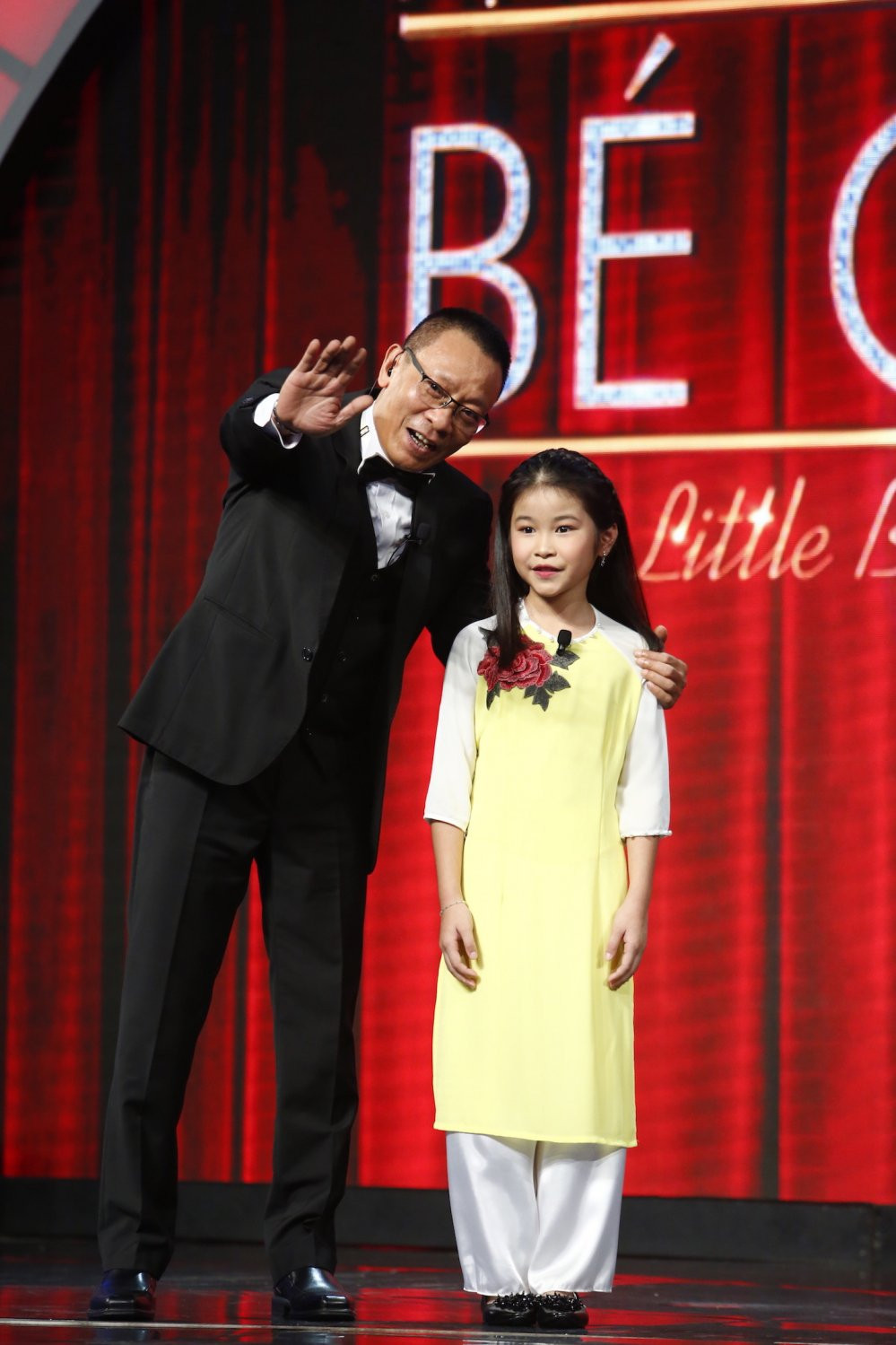 MC Lai Van Sam va Huong Mai 1 3