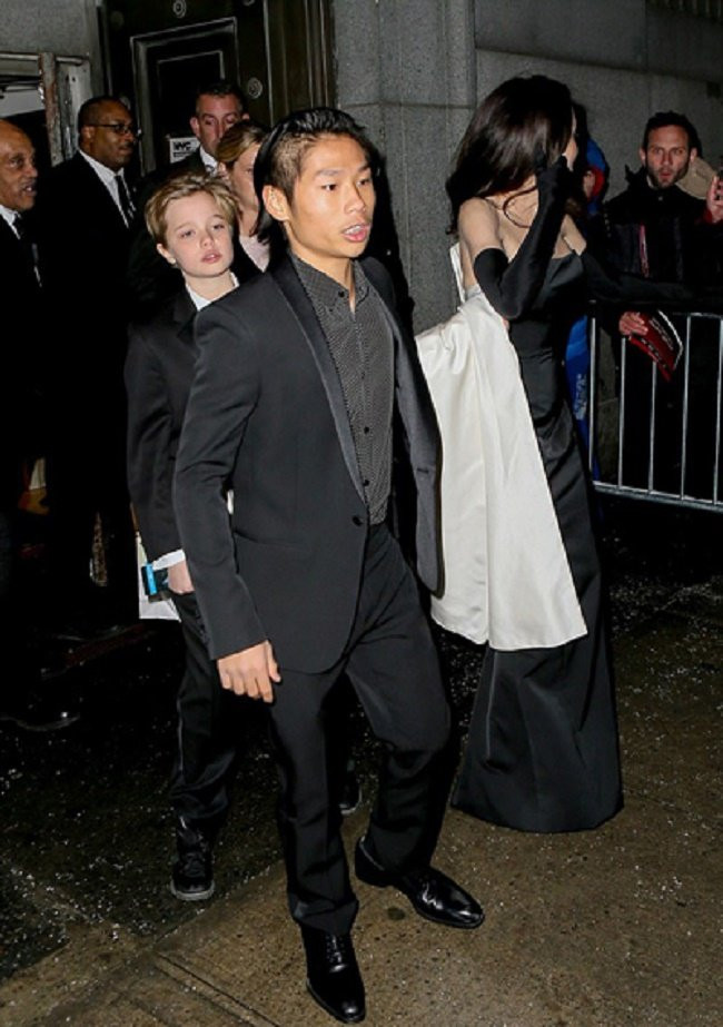 Jolie-9-9090-1513473151 7