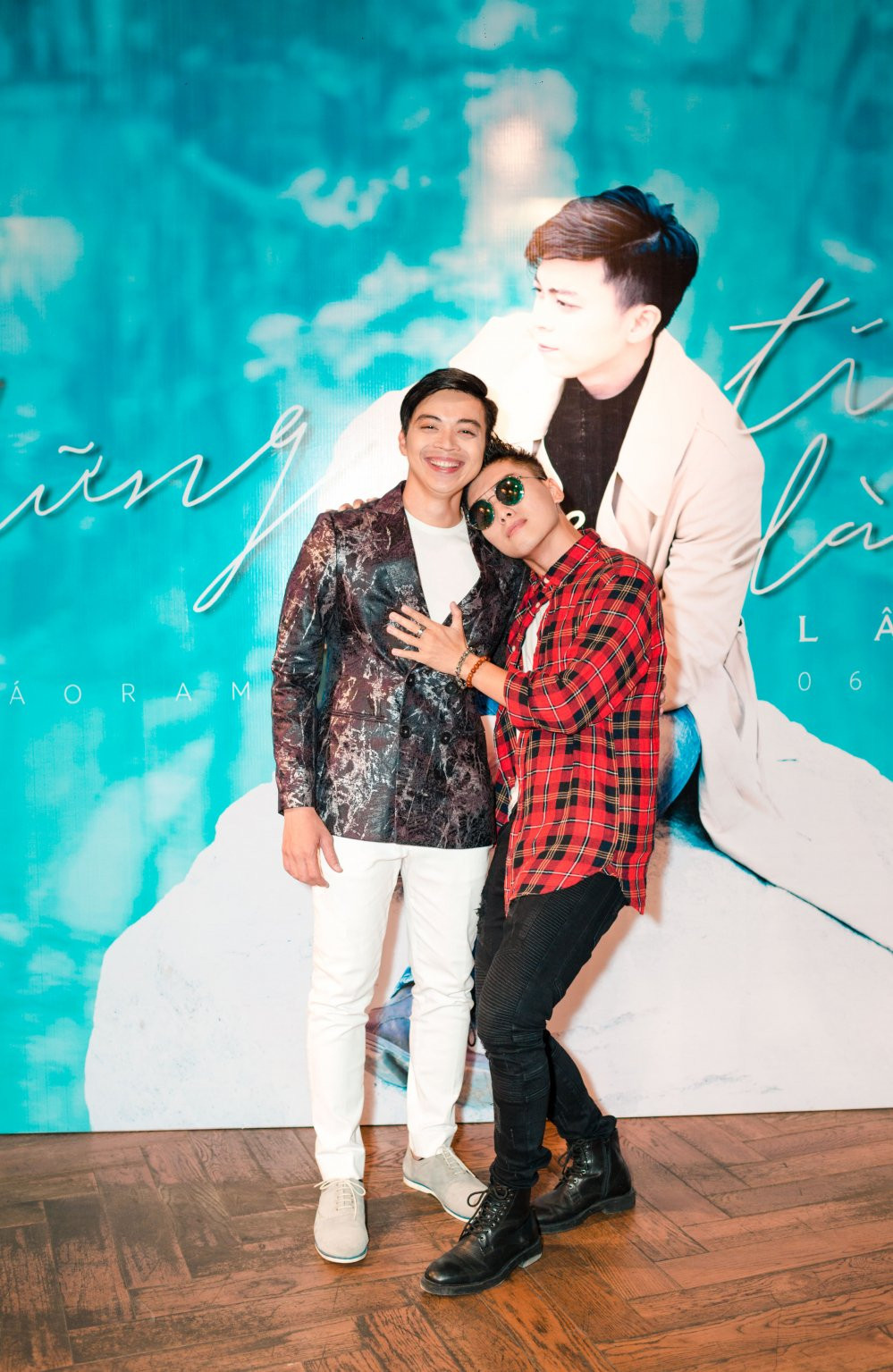 DV VJ Ngoc Trai chuc mung Lan Nha