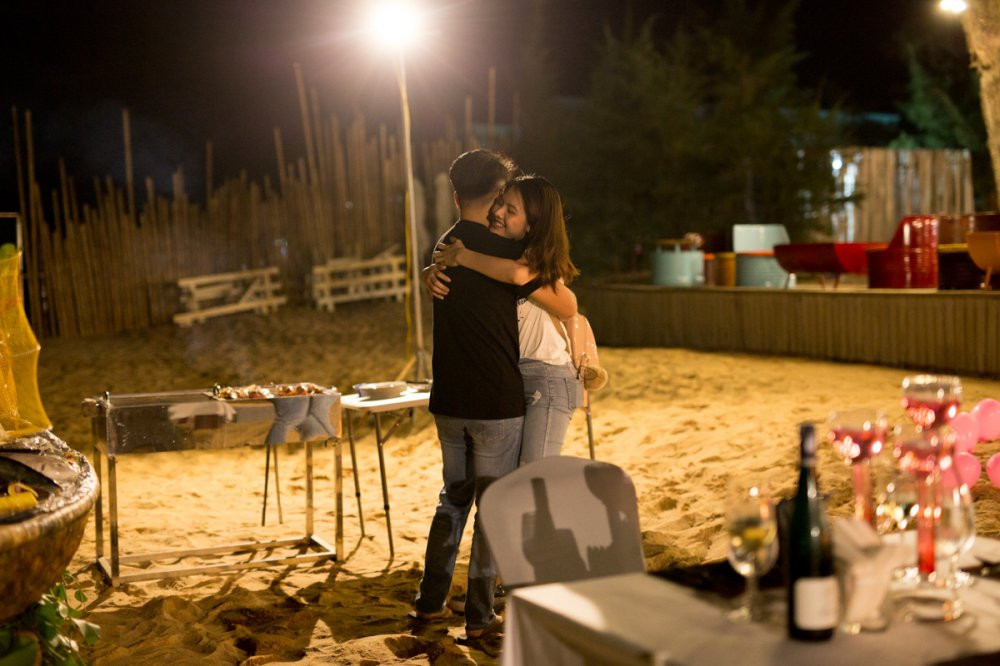 06 VAN TRANG VUI MUNG VA XUC DONG KHI BAT NGO GAP CHONG TAI PHU QUOC (1) 5