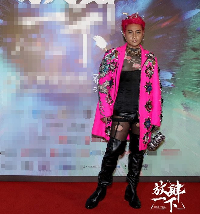 Tai tu 'Hoan Chau cach cach' mac quan tat lo phu nu du tham do hinh anh 2