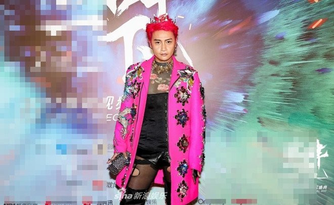 Tai tu 'Hoan Chau cach cach' mac quan tat lo phu nu du tham do hinh anh 1