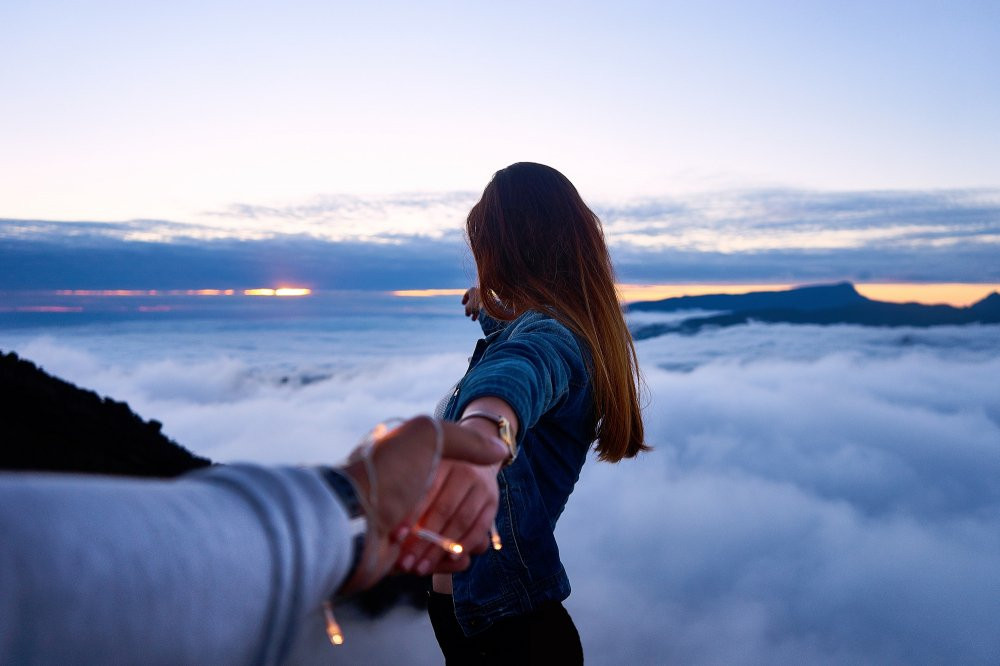 photo-1477870103390-4be4c7718e81 5