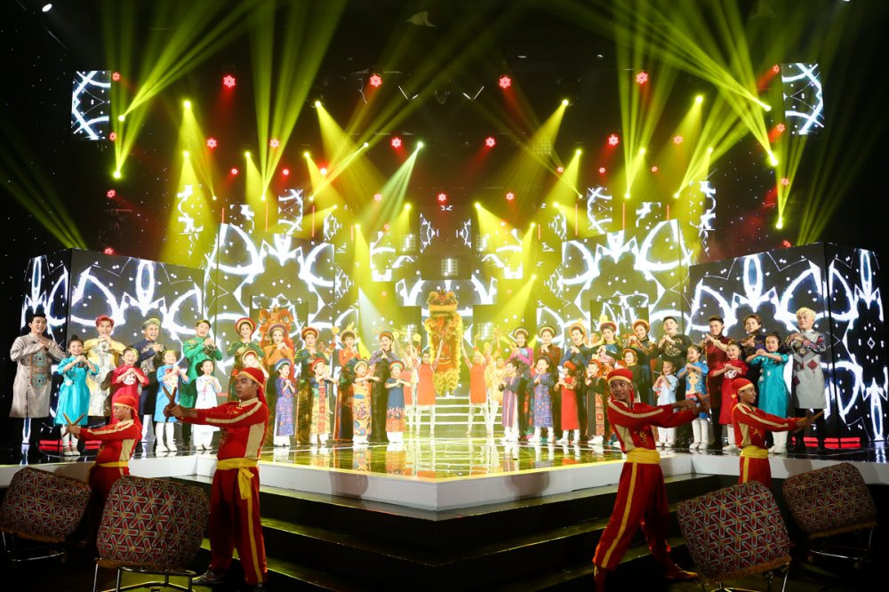 03 CAC NGHE SI THAM GIA TIET MUC KET CUA CHUONG TRINH (4) 7