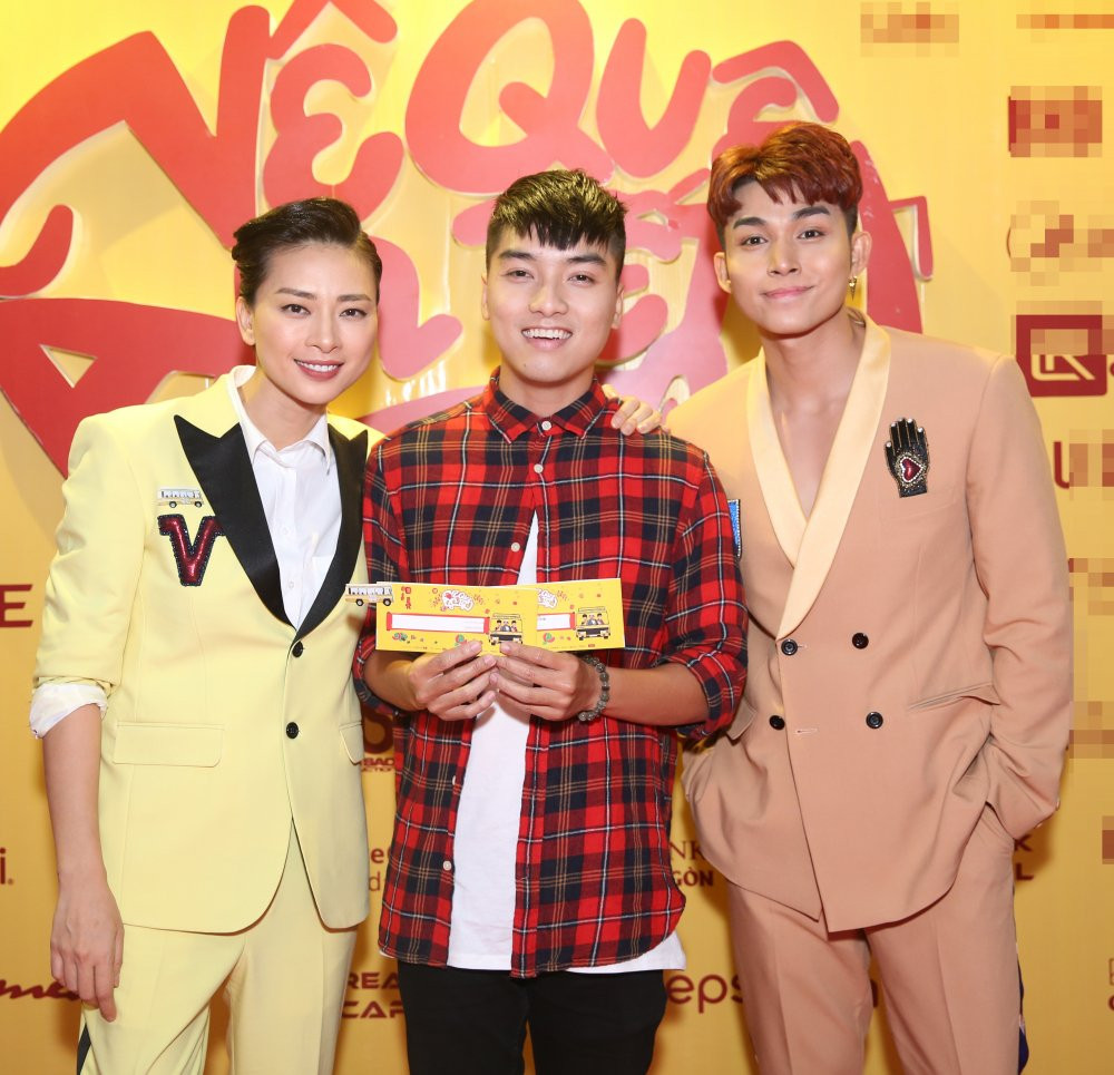 Ve Que An Tet Premiere 8