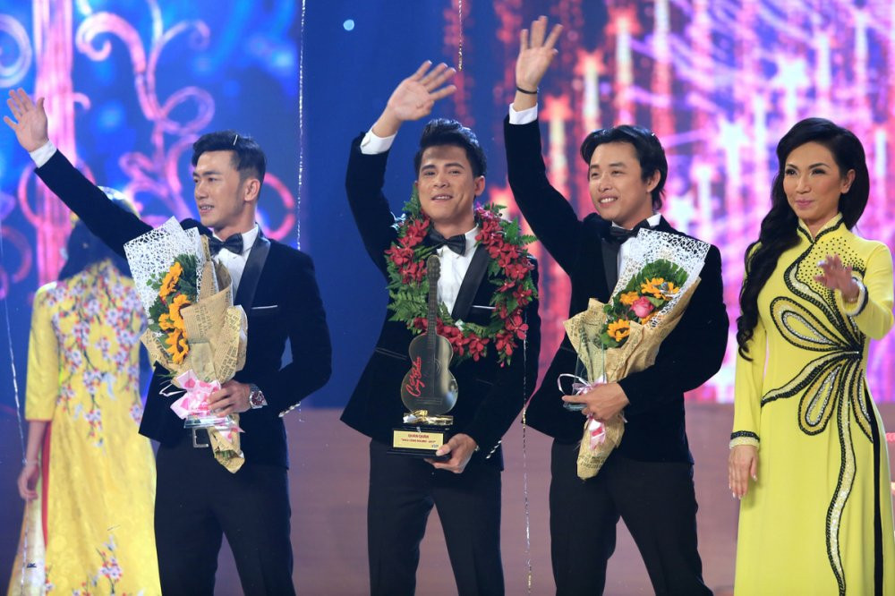 6. Manh Nguyen nhan giai Quan quan Solo cung Bolero 2017 (5) 7