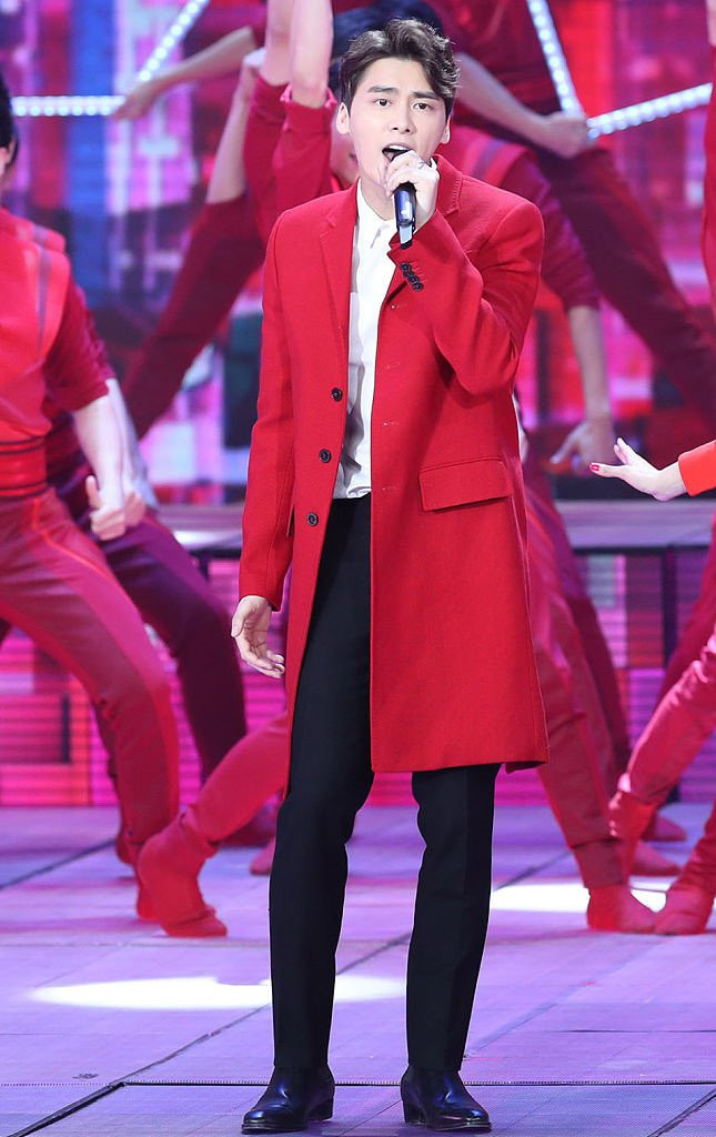 Man song ca dac biet cua 2 ngoi sao vo thuat Ngo Kinh va Thanh Long hinh anh 5