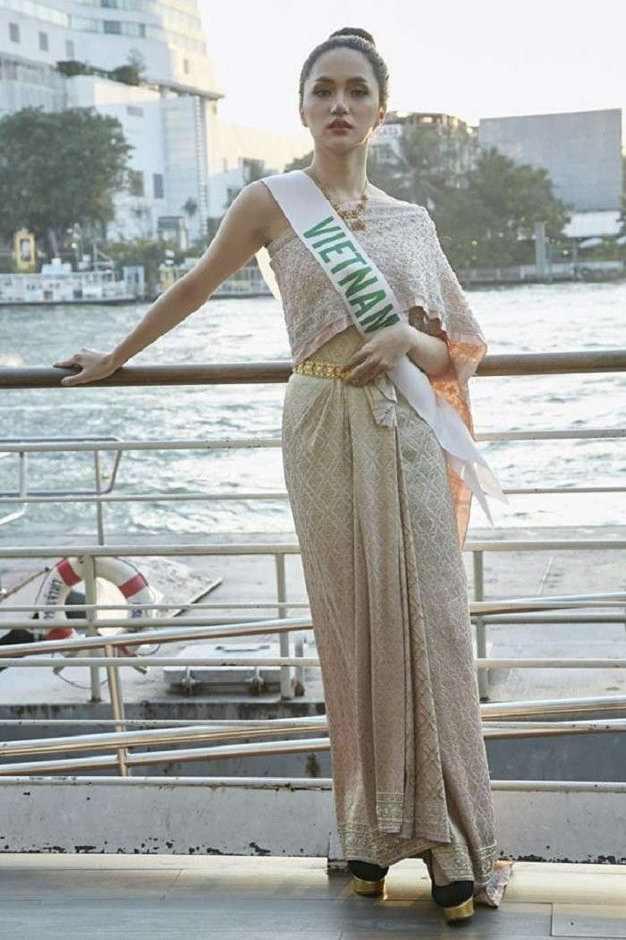 huong-giang-idol-dep-khong-kem-chu-nha-khi-dien-trang-phuc-thai-lan-fa05fb0d 6