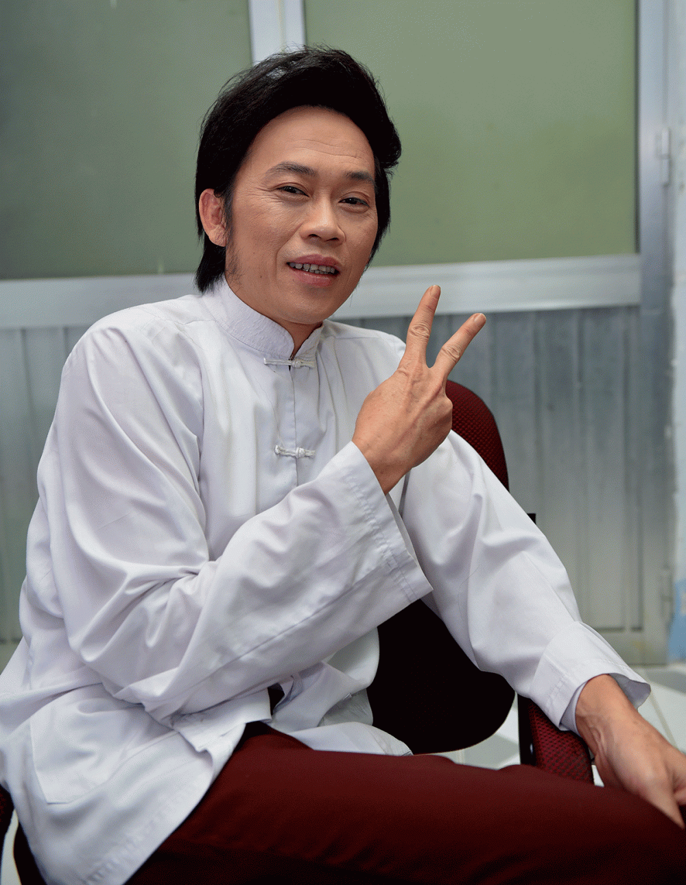 hoai-linh-noi-gi-sau-tin-don-nhap-vien-vi-kiet-suc