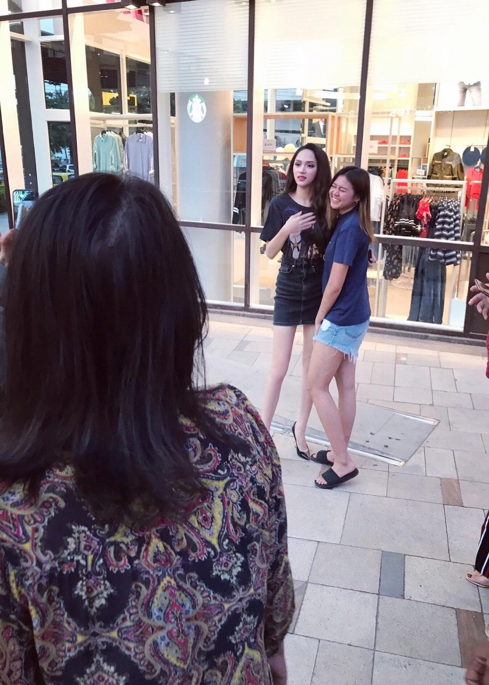 28943223_1774303112631855_1059623757_o