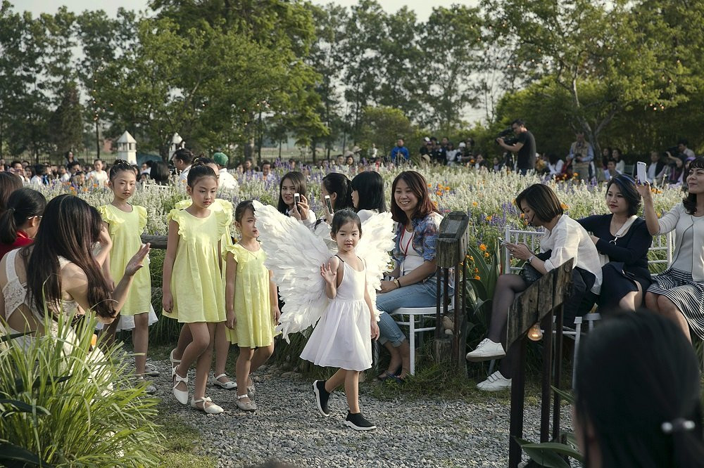 Be Tho mo man cho BST Lalababes - Photo by Kieng Can