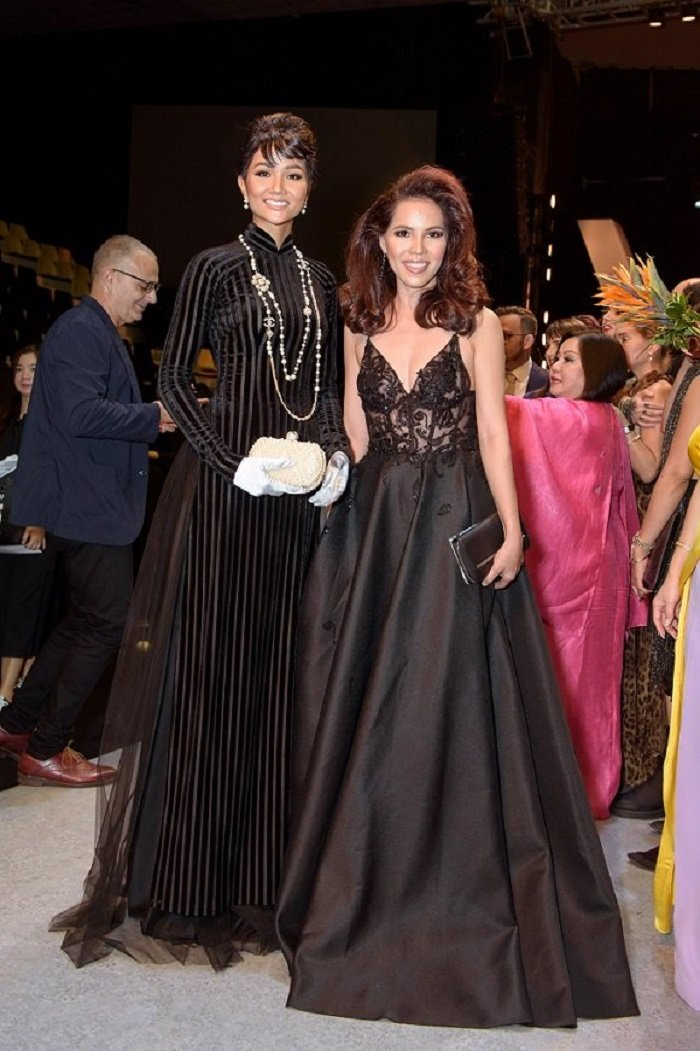 ca-si-ly-hoang-kim-hoi-ngo-hoa-hau-h-hen-nie-2