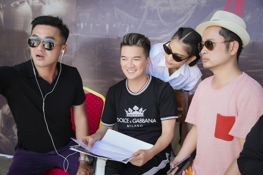 Dam Vinh Hung (21) 4