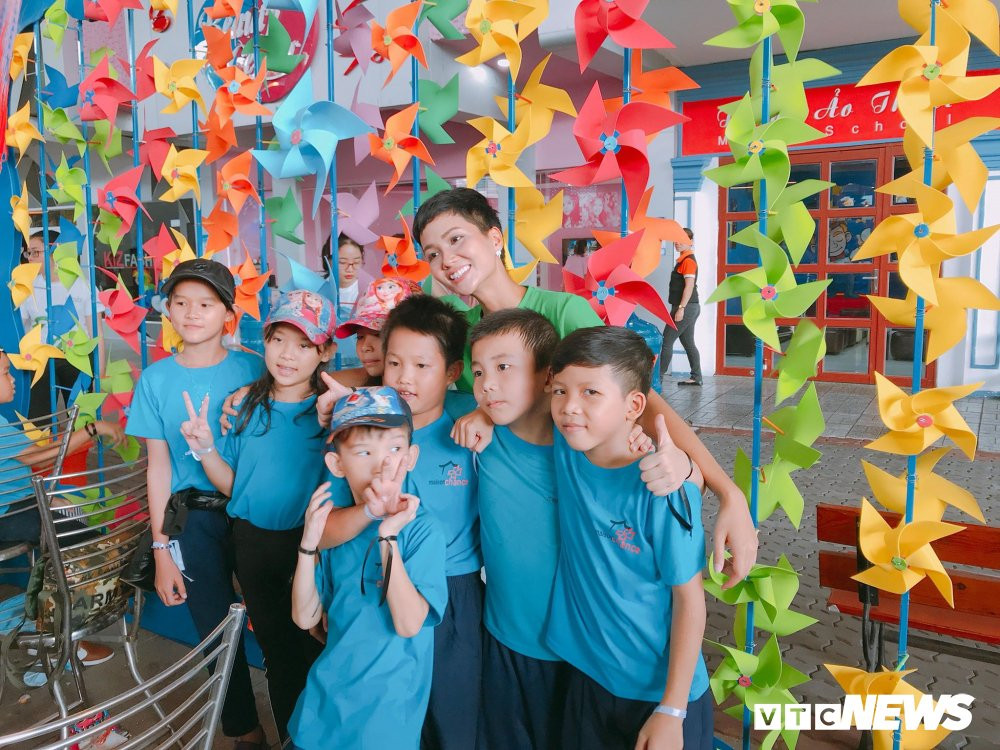 33892832_1900872500210016_5495285113337937920_n 9