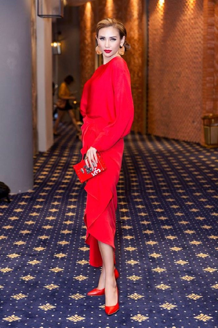 34593403_640568852958838_954870078573117440_n 11