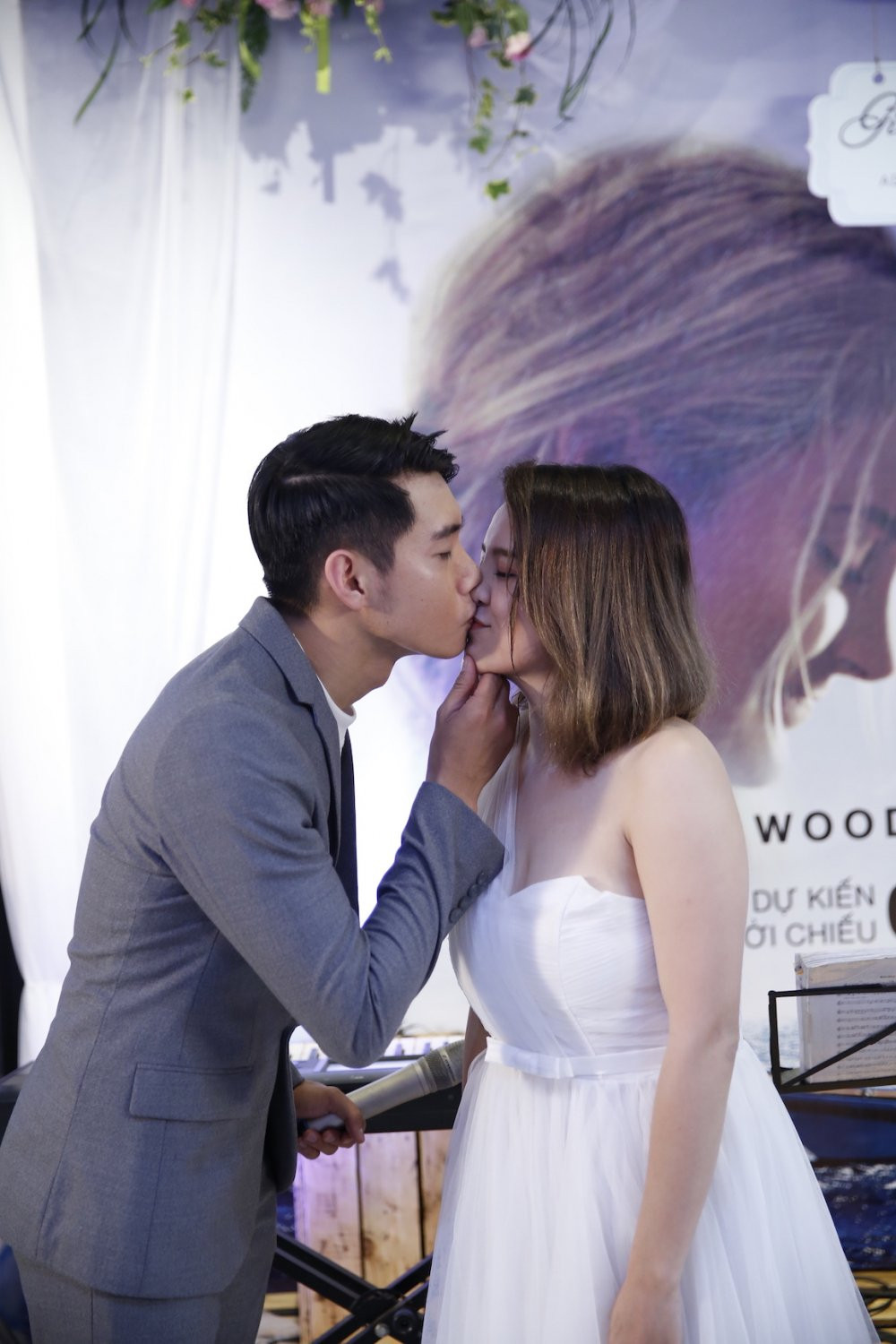 Quang Dang dap lai bang nhung loi ngot ngao va nu hon dam say 5