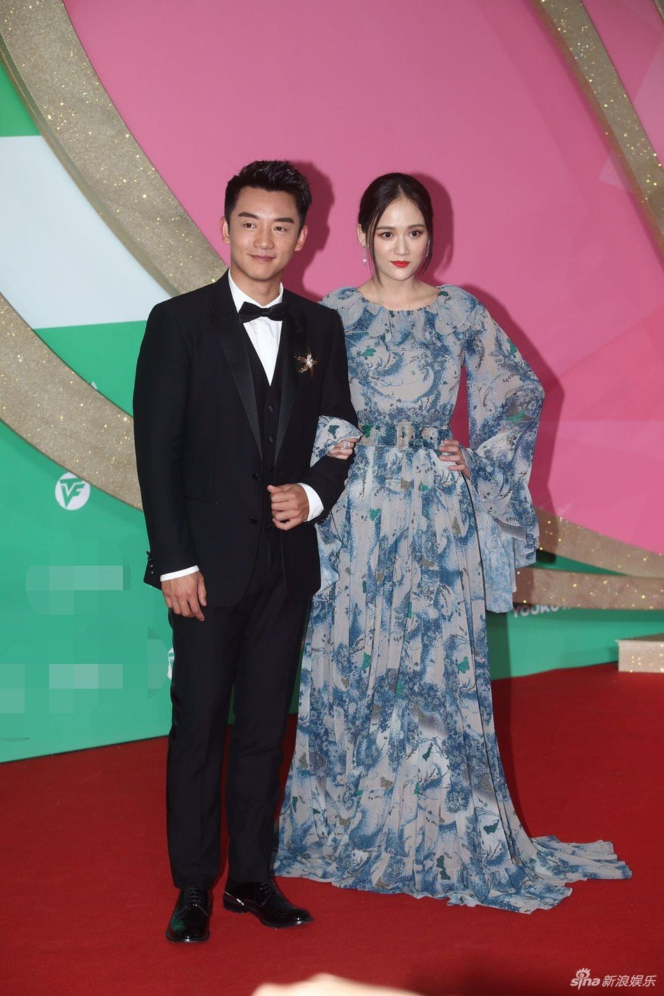 Chạy sô 2 thảm đỏ trong 1 tối, Angela Baby biến từ mỹ nhân sexy đến nàng công chúa thanh tú - Ảnh 14.