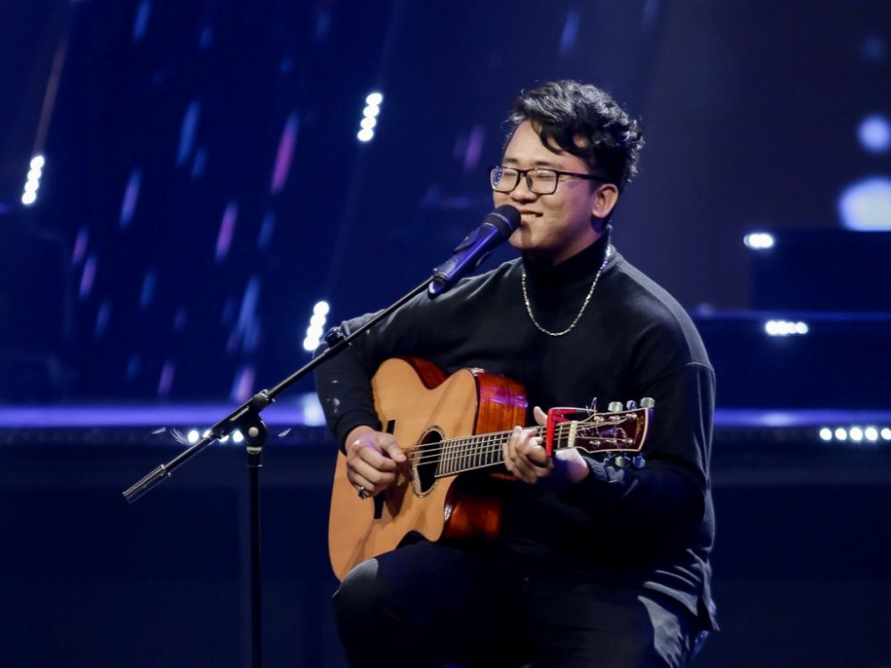 Thi sinh noi xau Duc Phuc 3