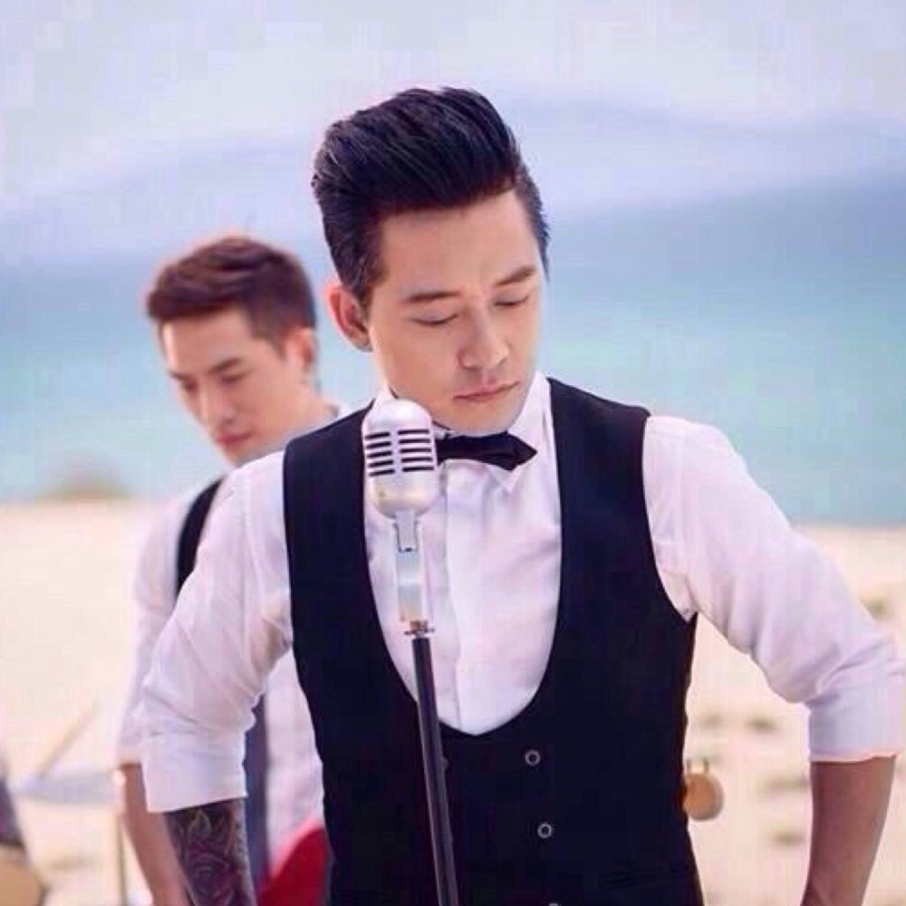 gia-the-cua-tuan-hung-2