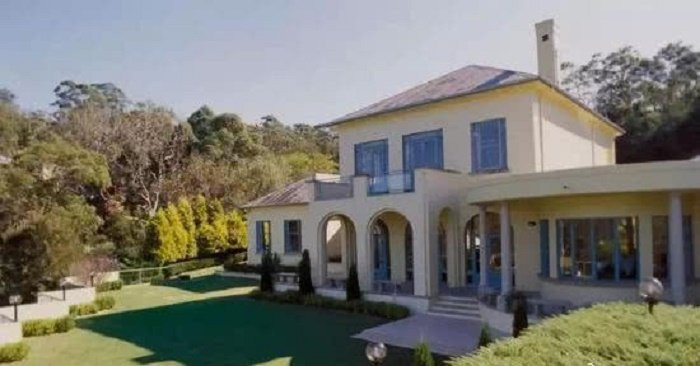 photo-1-15299159703591805830427-1608481 5