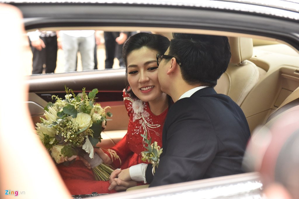 Ngoc Han gian di den chuc mung A hau Tu Anh trong ngay cuoi hinh anh 1