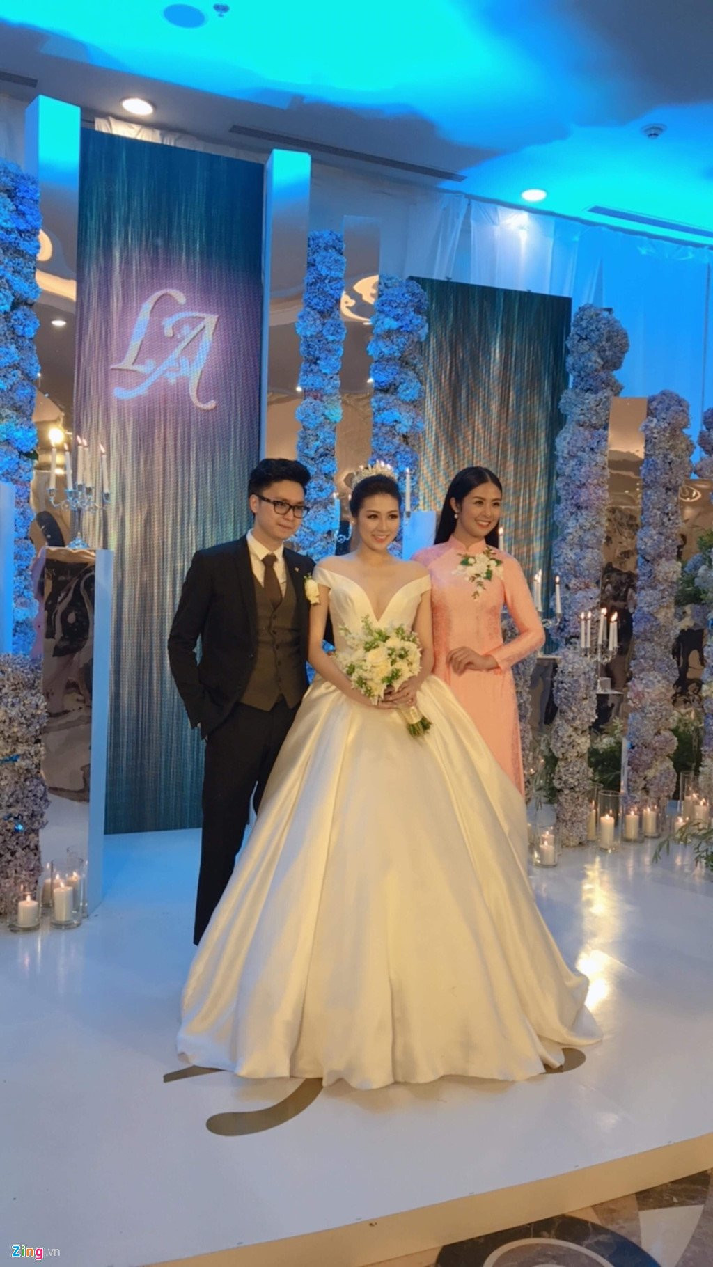 Ngoc Han gian di den chuc mung A hau Tu Anh trong ngay cuoi hinh anh 10