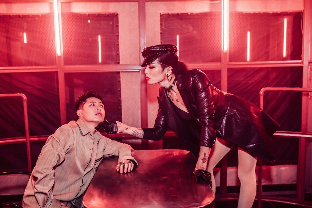 Hinh anh trong MV (10) 3