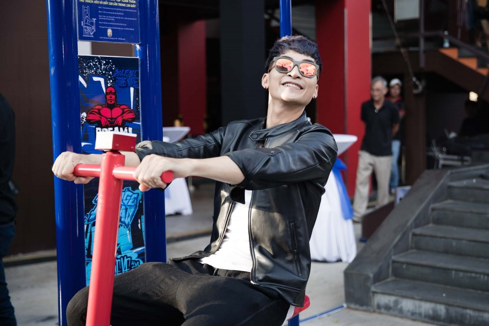 Khuong Ngoc tai he thong Gym tuong tac ngoai troi 3