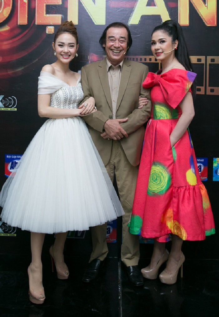 Ban Giam Khao - NSND Dao Ba Son - Dao dien Viet Trinh - Dien vien Minh Hang 5