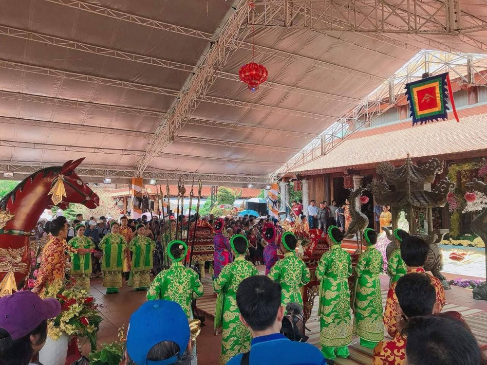 nghe si gio to (1) 11