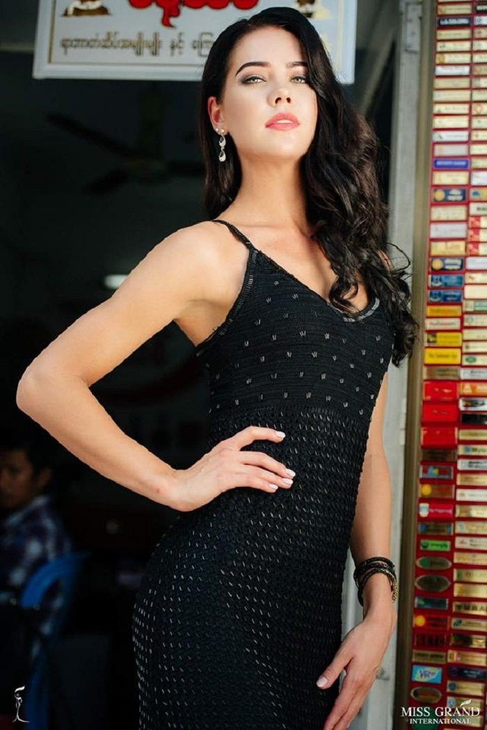 top 9 anh chan dung tai hoa hau hoa binh quoc te (6) 5