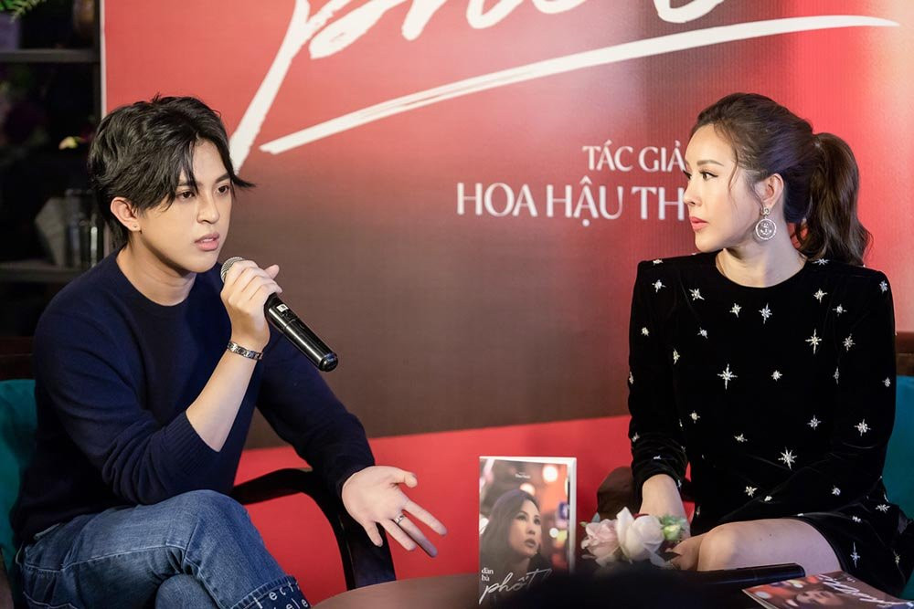 thu hoai ra mat sach moi (1)