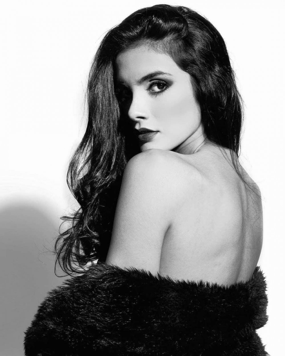  nhan sac tan hoa hau hoa binh quoc te (2)