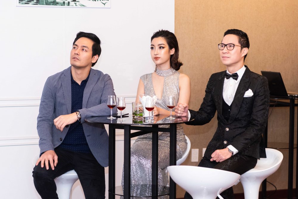 hoa hau do my linh goi cam (4) 4