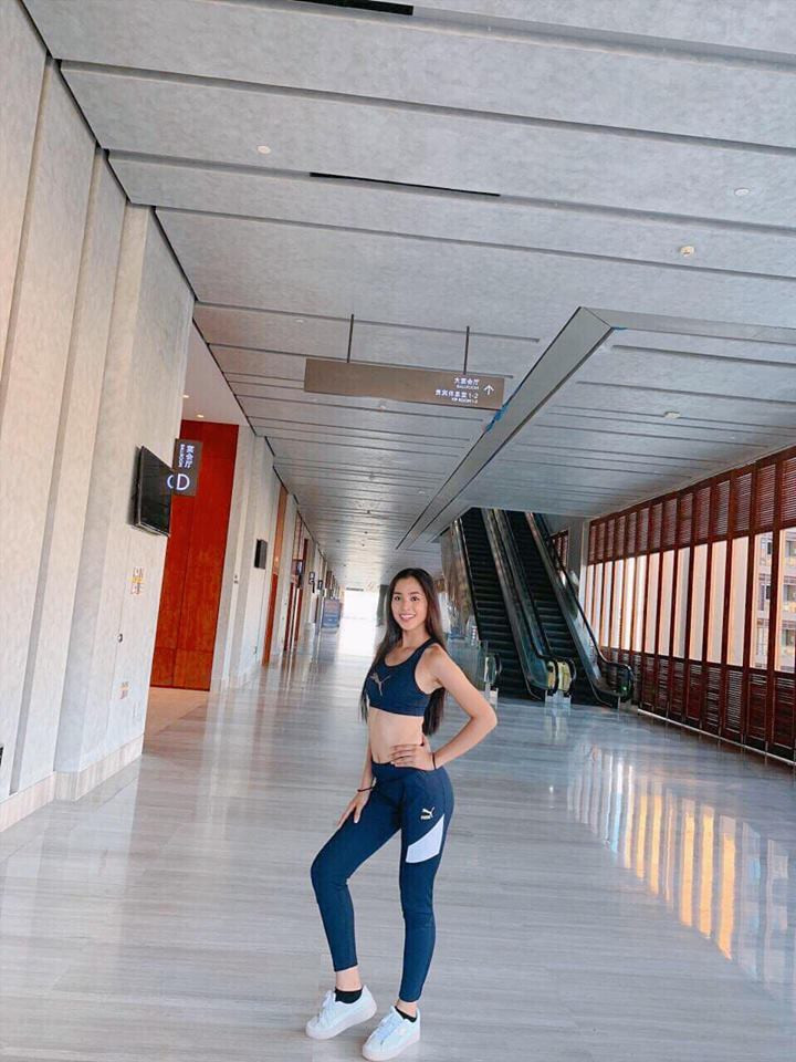 voc dang cua tieu vy (5) 3