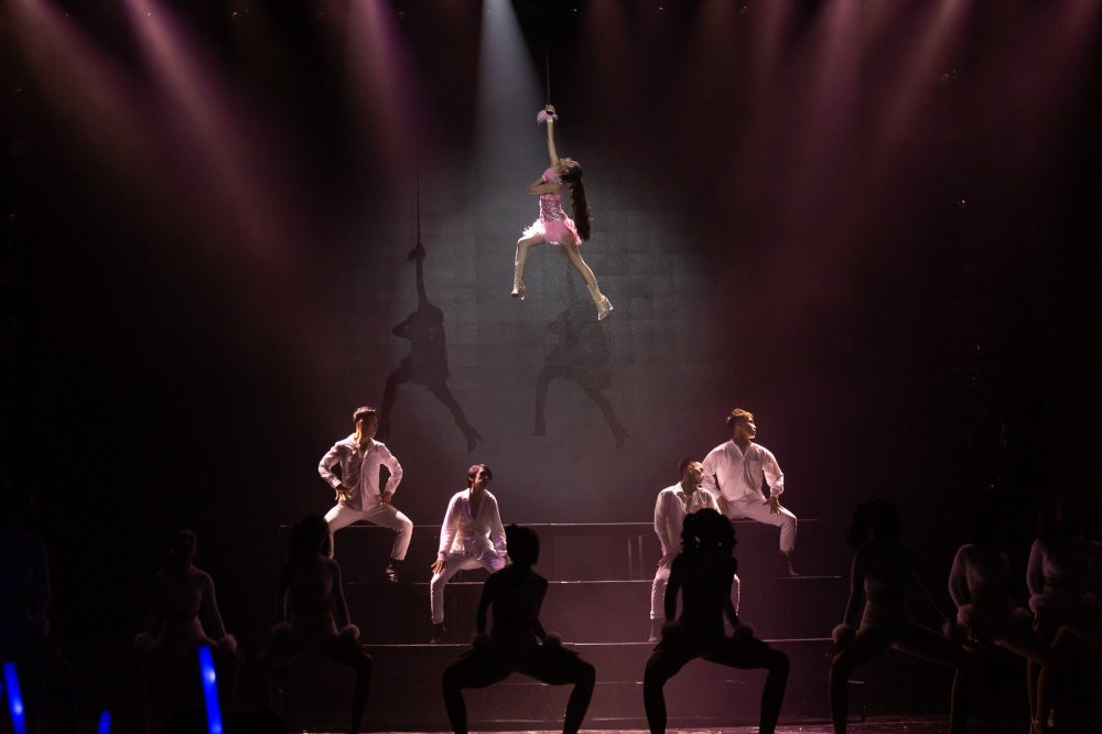 chi pu hat live ca khuc moi (10) 9