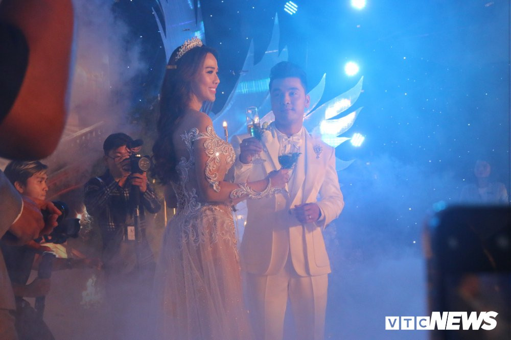 le cuoi ung hoang phuc (6) 6